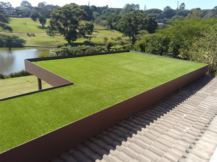 artificial grass balcony lake